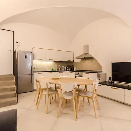 Cartoleria Suite: Spazioso, Moderno E Apartment *